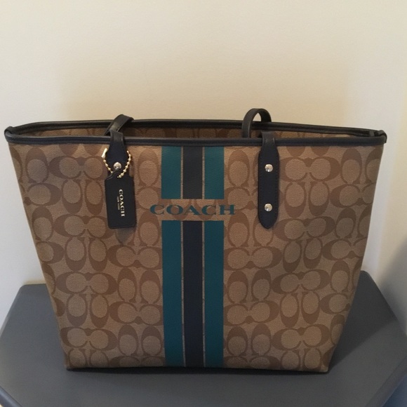 Coach printed Signature Large Tote - Picture 1 of 3